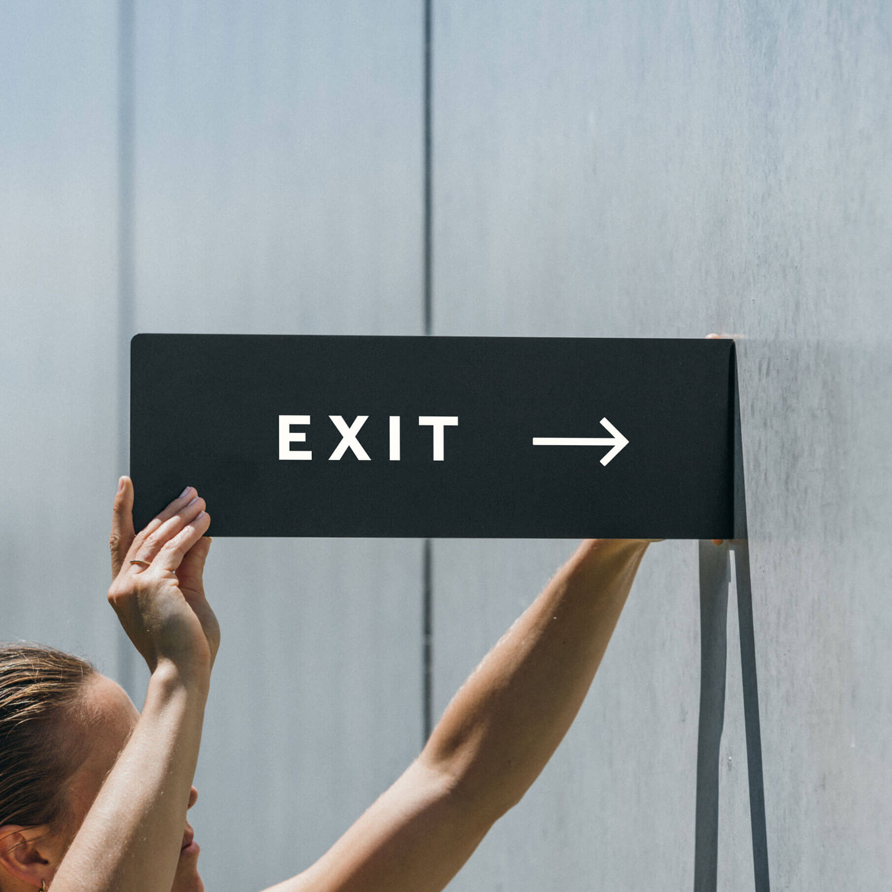 metal exit guide sign